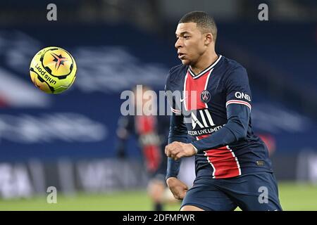 Kylian MBappe de Paris Saint Germain ( PSG ) en action lors du match de la Ligue 1 entre Paris Saint Germain et Girondin de Bordeaux au Parc des Princes, le 28 novembre 2020 à Paris, France. Photo de David Niviere/ABACAPRESS.COM Banque D'Images