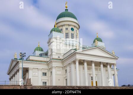 Cathédrale Saint-Nicolas l'après-midi de mars. Helsinki, Finlande Banque D'Images
