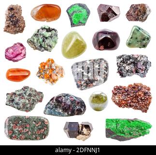 Collection de pierres et d'échantillons de pierres minérales naturelles Garnet de roche isolée sur fond blanc Banque D'Images