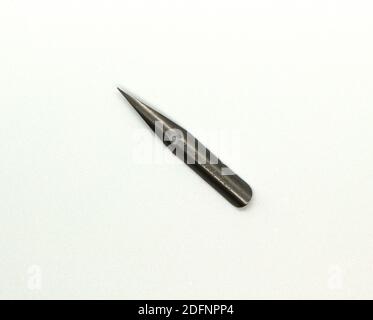 Photo d'une pointe Punch Pen numéro 333 faite par C. Brandauer & Co's Birmingham England UK sur fond blanc gros plan Banque D'Images