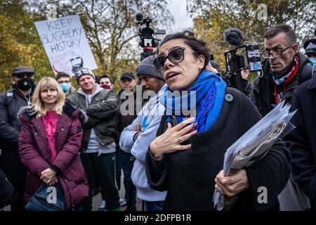 Hatun Tash parle. Prédication, débats et sermons au Speakers’ Corner, le public parlant au nord-est de Hyde Park. Londres, Royaume-Uni. Banque D'Images