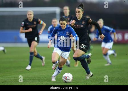 Liverpool, Royaume-Uni. 06e décembre 2020. Hayley Raso d'Everton fait une pause. Barclays Women's super League match, Everton Women contre Manchester City Women au Walton Hall Park à Liverpool le dimanche 6 décembre 2020. Cette image ne peut être utilisée qu'à des fins éditoriales. Utilisation éditoriale uniquement, licence requise pour une utilisation commerciale. Aucune utilisation dans les Paris, les jeux ou les publications d'un seul club/ligue/joueur.pic par Chris Stading/Andrew Orchard sports Photography/Alamy Live News crédit: Andrew Orchard sports Photography/Alamy Live News Banque D'Images