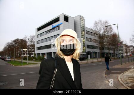 Loredana BEI der Ankunft zur TV Spendengala 'Ein Herz für Kinder' 2020 im Studio G in Adlershof. Berlin, 05.12.2020 Banque D'Images