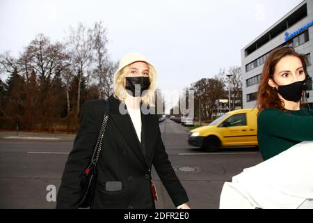 Loredana BEI der Ankunft zur TV Spendengala 'Ein Herz für Kinder' 2020 im Studio G in Adlershof. Berlin, 05.12.2020 Banque D'Images