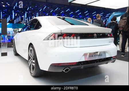 Peugeot New 508 Hybrid lors du salon de l'automobile de Paris 2018, connu sous le nom de mondial de l'automobile au parc des expositions de la porte de Versailles à Paris, France, le 2 octobre 2018. Photo de Nicolas Genin/ABACAPRESS.COM Banque D'Images