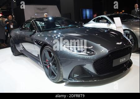 Aston Martin DBS Superleggera lors du salon de l'automobile de Paris 2018, connu sous le nom de mondial de l'automobile, qui s'est tenu au parc des expositions de la porte de Versailles, à Paris, en France, le 2 octobre 2018. Photo de Nicolas Genin/ABACAPRESS.COM Banque D'Images