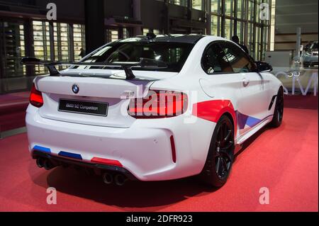 Concours BMW M2 lors du salon de l'automobile de Paris 2018, connu sous le nom de mondial de l'automobile, qui s'est tenu au parc des expositions de la porte de Versailles à Paris, en France, le 2 octobre 2018. Photo de Nicolas Genin/ABACAPRESS.COM Banque D'Images