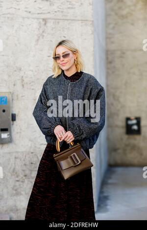 Street style, Mary Lawless Lee arrivée à Guy Laroche printemps été 2019 prêt-à-porter spectacle, tenue au Palais de Tokyo, à Paris, France, le 26 septembre 2018. Photo de Marie-Paola Bertrand-Hillion/ABACAPRESS.COM Banque D'Images