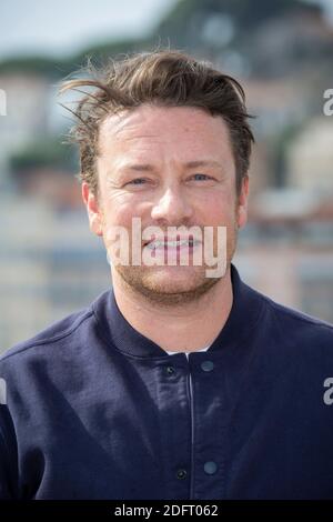 Jamie Oliver pose au photocall pendant le MIPCOM à Cannes, en France, le 15 octobre 2018. Photo de Marco Piovanotto/ABACAPRESS.COM Banque D'Images