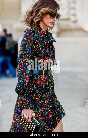 Street style, Nieves Alvarez arrivant au salon prêt-à-porter Elie Saab printemps été 2019, qui s'est tenu au Grand Palais, à Paris, en France, le 29 septembre 2018. Photo de Marie-Paola Bertrand-Hillion/ABACAPRESS.COM Banque D'Images