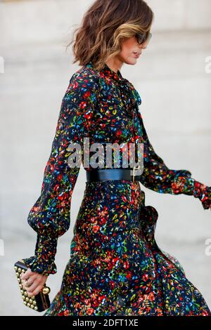 Street style, Nieves Alvarez arrivant au salon prêt-à-porter Elie Saab printemps été 2019, qui s'est tenu au Grand Palais, à Paris, en France, le 29 septembre 2018. Photo de Marie-Paola Bertrand-Hillion/ABACAPRESS.COM Banque D'Images