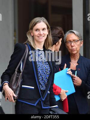 Nouvellement nommé sous-ministre français de la Santé et de la solidarité Christelle Dubos, qui part après une réunion hebdomadaire du cabinet à l'Elysée à Paris, en France, le 17 octobre 2018. Photo de Christian Liewig/ABACAPRESS.COM Banque D'Images