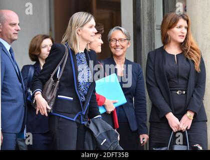 Nouvellement nommé sous-ministre français de la Santé et de la solidarité Christelle Dubos, qui part après une réunion hebdomadaire du cabinet à l'Elysée à Paris, en France, le 17 octobre 2018. Photo de Christian Liewig/ABACAPRESS.COM Banque D'Images