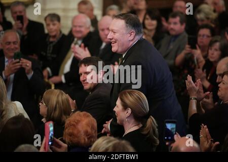 WASHINGTON, DC - OCTOBRE 25: (AFP OUT) le secrétaire d'État américain Mike Pompeo sera reconnu lors d'un événement commémorant le 35e anniversaire de l'attaque contre la caserne de Beyrouth dans la salle est de la Maison Blanche le 25 octobre 2018 à Washington, DC. Le 23 octobre 1983, deux bombes-camions ont frappé les bâtiments abritant les casques bleus de la Force multinationale au Liban (MNF), tuant 241 soldats américains et 58 Français et 6 civils. Photo de Chip Somodevilla/ABACAPRESS.COM Banque D'Images