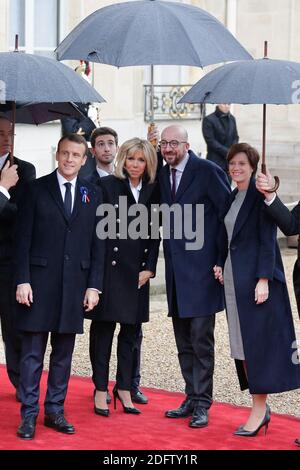 Le Premier ministre belge Charles Michel est accueilli à l'Elysée par le Président français Emmanuel Macron et sa femme Brigitte Macron avant de se rendre à la cérémonie du centenaire de l'armistice de 1918 à l'Arc de Triomphe le 11 novembre 2018 à Paris, France. Photo de Thibaud MORITZ ABACAPRESS.COM Banque D'Images