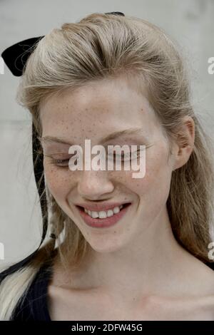 Modèles en coulisses pendant la collection John Galliano Printemps/été 2019 pendant la semaine de la mode de Paris le 2 octobre 2018 à Paris, France. Photo de Gil-Gonzalez/ABACAPRESS.COM Banque D'Images