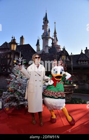 Natalia Vodianova participe à l'événement « Joyeux Mickey » à Disneyland Paris à Marne-la-Valle, France, le 18 novembre 2018. Disney Parks célèbre 90 ans de magie avec Mickey, en lançant une saison de Noël exceptionnelle. Document photo de Disney/ABACAPRESS.COM Banque D'Images