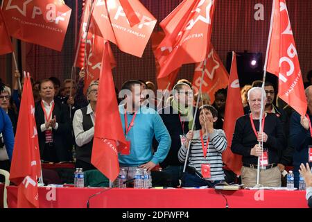 Les membres du Parti communiste français élisent leur secrétaire national, Fabien Roussel, lors du 38e Congrès du Parti, tenu à Ivry sur Seine, près de Paris, le 25 novembre 2018. Photo de Daniel Derajinski/ABACAPRESS.COM Banque D'Images