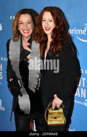 Annette Ernst et Roxane Duran assistent à la première Deutsch-les-Landes à Gaumont Capucines à Paris, France, le 27 novembre 2018. Photo de Laurent Zabulon/ABACAPRESS.COM Banque D'Images