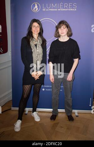 Jeanne Cohendy et Tatiana-Margaux Bonhomme participant à la conférence de presse pour l'annonce officielle des vingt-quatre nominations internationales au "prix lumière" qui se sont tenues à la monnaie de Paris, à Paris, en France, le 17 décembre 2018. Photo de Nicolas Genin/ABACAPRESS.COM Banque D'Images