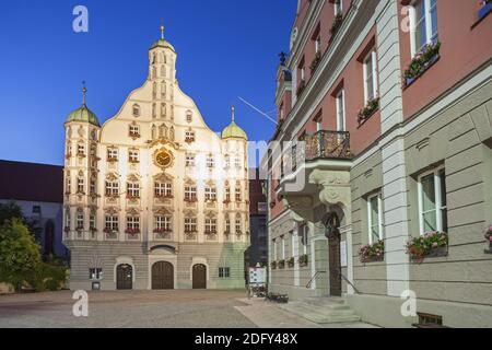 Géographie / Voyage, Allemagne, Bavière, Memmingen, hôtel de ville et Grosszunft à la place de Memmingen, me, droits-supplémentaires-décharge-Info-non-disponible Banque D'Images