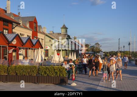 Géographie / Voyage, Suède, laen de Soedermanland, Nykoeping, promenade du port dans la soirée au port, droits supplémentaires-dégagement-Info-non-disponible Banque D'Images