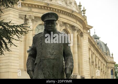 Statue de Winston Churchill sur l'avenue Winston Churchill, Paris Banque D'Images