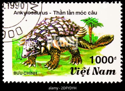 MOSCOU, RUSSIE - 28 AOÛT 2020: Timbre-poste imprimé au Vietnam montre Ankylosaurus, série de dinosaures, vers 1990 Banque D'Images