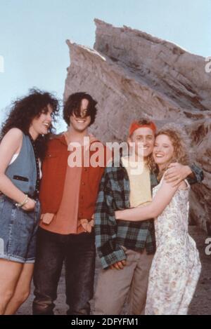 (l-r) Diane Franklin, Keanu Reeves, Kimberley Kates et Alex Winter, qui sont les vedettes de Bill & Ted's excellent Adventure Banque D'Images