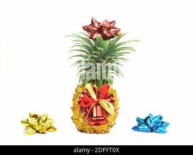 Un fond d'ananas avec fleur pour le cadeau. Banque D'Images