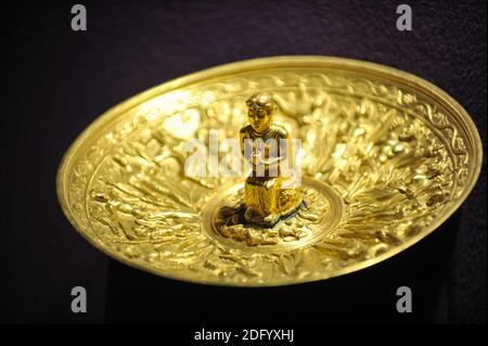 Bucarest, Roumanie - 11 avril 2012 : objets du Trésor roumain à l'intérieur du Musée national d'histoire roumain. Banque D'Images
