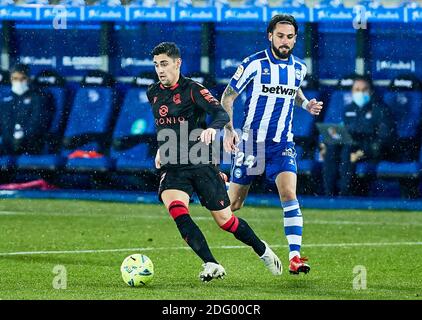 Martin Merquelanz de Real Sociedad et Jota de Deportivo Alaves lors du championnat d'Espagne la Liga match de football entre Deportivo Alaves et Real Sociedad le 6 décembre 2020 au stade San Mames à Vitoria, Espagne - photo Inigo Larreina / Espagne DPPI / DPPI / LM Banque D'Images