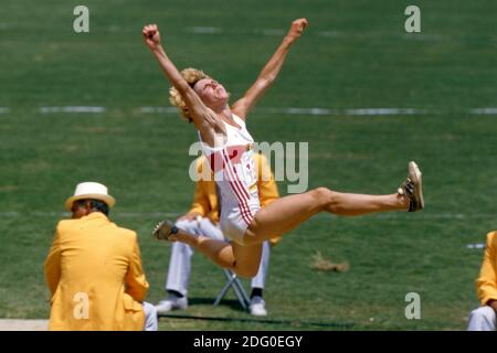 Sabine EVERTS, (avecte) Allemagne, athlétisme, heptathlon, heptathlon, heptathlon, action long jump, jeux de la XXIII. Jeux Olympiques Jeux d'été de 1984 à Los Angeles Etats-Unis du 28.07. Au 08/12/1984, 08/04/1984. Â | utilisation dans le monde entier Banque D'Images