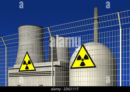 Centrale nucléaire derrière une barrière avec des panneaux d'avertissement pour la radioactivité sur fond bleu Banque D'Images