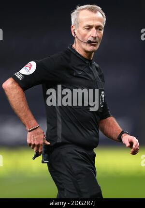 Refree, Martin Atkinson - Tottenham Hotspur v Arsenal, Premier League, Tottenham Hotspur Stadium, Londres, Royaume-Uni - 6 décembre 2020 utilisation éditoriale uniquement - des restrictions DataCo s'appliquent Banque D'Images