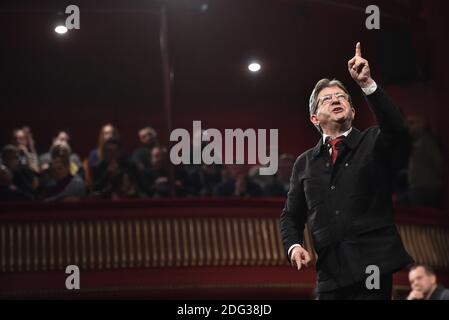 Jean-Luc Melenson, candidat de la coalition d'extrême-gauche 'la France insoumise' pour les élections présidentielles françaises de 2017, prononce un discours lors d'une réunion à Tourcoing, en France, le 8 janvier 2017. Photo de Christian Liewig/ABACAPRESS.COM Banque D'Images