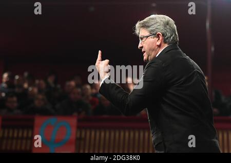 Jean-Luc Melenson, candidat de la coalition d'extrême-gauche 'la France insoumise' pour les élections présidentielles françaises de 2017, prononce un discours lors d'une réunion à Tourcoing, en France, le 8 janvier 2017. Photo de François Pauletto/ABACAPRESS.COM Banque D'Images