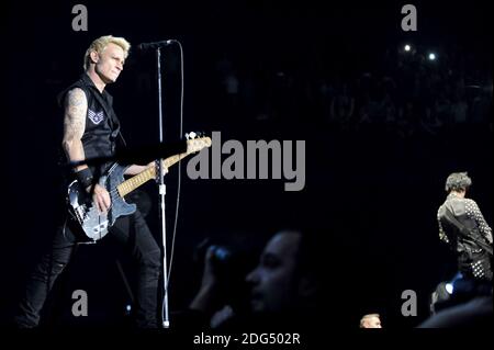 Le groupe punk rock californien Green Day (Mike Dirnt) au accorhotels Arena de Paris, France, le 3 février 2017. Photo de Yasmine Hammou/ABACAPRESS.COM03/02/2017 - Paris Banque D'Images