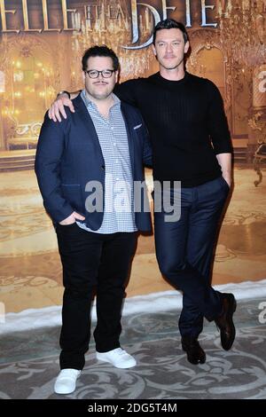 Josh Gad et Luke Evans assistent à la première de Disney la Belle et la Bete à l'hôtel Meurice à Paris, France, le 20 février 2017. Photo d'Aurore Marechal/ABACAPRESS.COM Banque D'Images