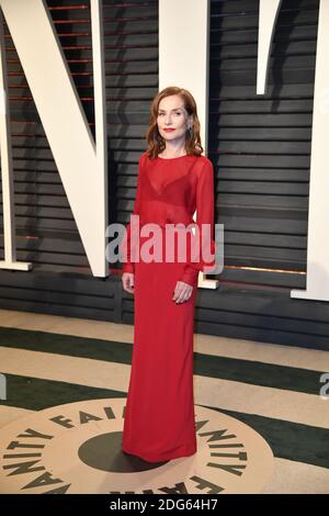 Isabelle Huppert à la Vanity Fair Oscar Party 2017 le 26 février 2017, elle célèbre le 89e prix annuel de l'Académie au Wallis Annenberg Center for the Performing Arts de Los Angeles, CA, USA. Photo de David Niviere/ABACAPRESS.COM Banque D'Images