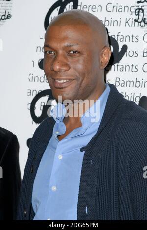 Harry Roselmack Lors de son arrivée au 5e Gala de charite de l'association 'les Rois du monde' au profit des enfants defavorises, orphelinats ou malades, a la salle Wagram, le 27 fevrier 2017, a Paris, France. Photo Edouard Bernaux/Abacapress.com Banque D'Images