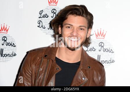 Rayane Bensetti lance de son arrivée au 5e Gala de charite de l'association 'les Rois du monde' au profit des enfants defavorises, orphelinats ou malades, a la salle Wagram, le 27 fevrier 2017, a Paris, France. Photo Edouard Bernaux/Abacapress.com Banque D'Images