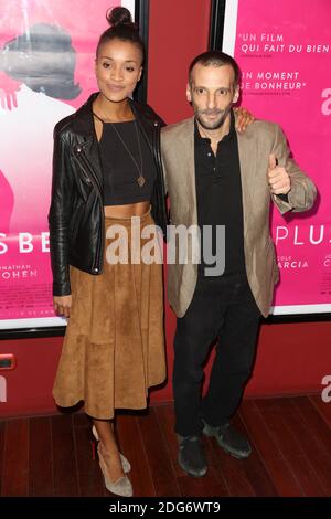 Mathieu Kassovitz et sa femme Aude Legastelois-Bide lors de la première de 'de Belle' au Publicis Cinema, a Paris, France, le 06 mars 2017. Photo de Jerome Domine/ABACAPRESS.COM Banque D'Images