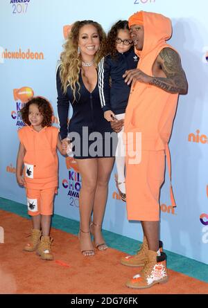 Monroe Cannon, Nick Cannon, le Marocain Scott Cannon et Mariah Carey assistent aux Prix du choix des enfants 2017 de Nickelodeon au centre USC Galen le 11 mars 2017 à Los Angeles, en Californie. Photo de Lionel Hahn/ABACAUSA.COM Banque D'Images