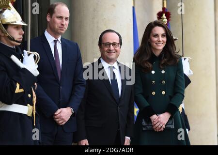 Le prince William, duc de Cambridge et Catherine, duchesse de Cambridge, rencontrent le président français François Hollande à l'Elysée Palace pour une visite officielle de deux jours à Paris le 17 mars 2017 à Paris, en France. Photo par Eliot Blondt/ABACAPRESS.COM Banque D'Images