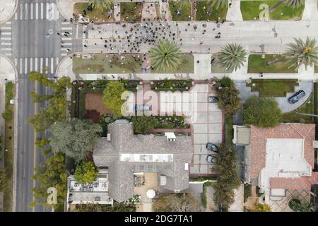 Des manifestants se rassemblent chez le maire de Los Angeles, Eric Garcetti. Le lundi 7 décembre 2020, à Los Angeles. Des manifestants ont été à l'extérieur du Getty Banque D'Images