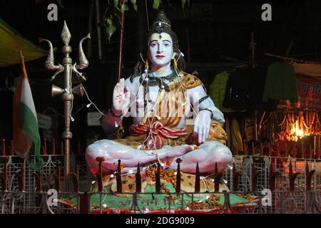 Cette photo montre la statue de Lord Shiva Banque D'Images