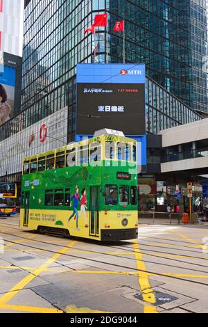 Doppelstöckige Straßenbahn auf der Des Voeux Road, Central, Hong Kong Island, Chine Banque D'Images