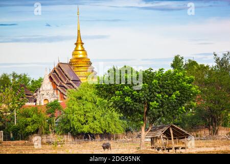 Vue sur Wat Phra That Lampang Luang Banque D'Images