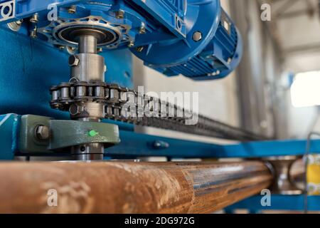 Pièces et assemblages de la nouvelle machine de cintrage de tuyaux industriels Banque D'Images